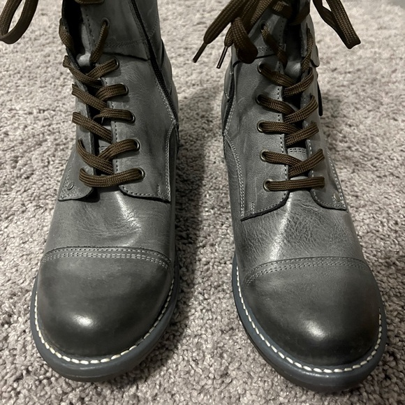 New Taos Crave boots in slate grey. NWOB size 41 - Picture 2 of 8
